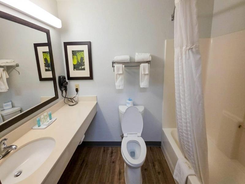 Mainstay Suites Chicago Hillside image