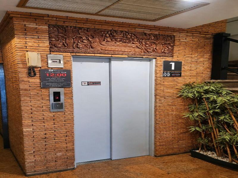 Max Hotel image