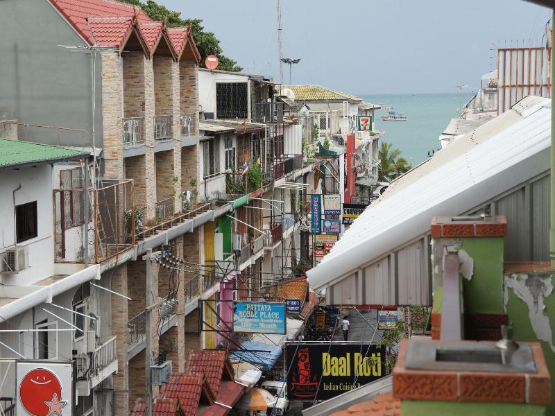 Max Hotel image