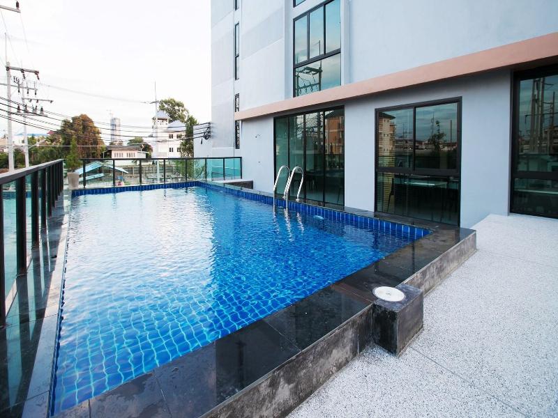 B2 South Pattaya Premier Hotel image