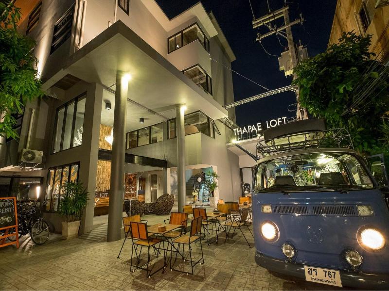 Thapae Loft Hotel