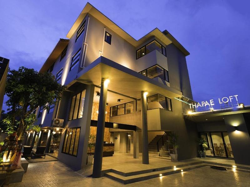 Thapae Loft Hotel