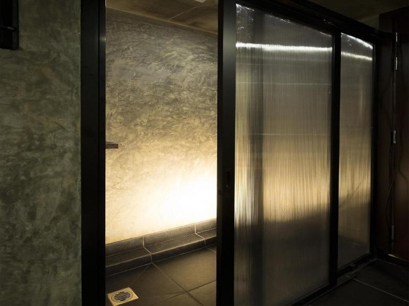 Thapae Loft Hotel