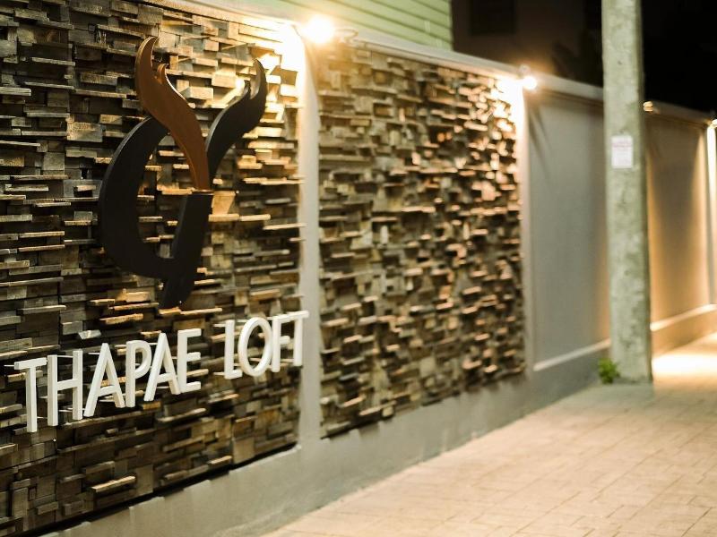 Thapae Loft Hotel