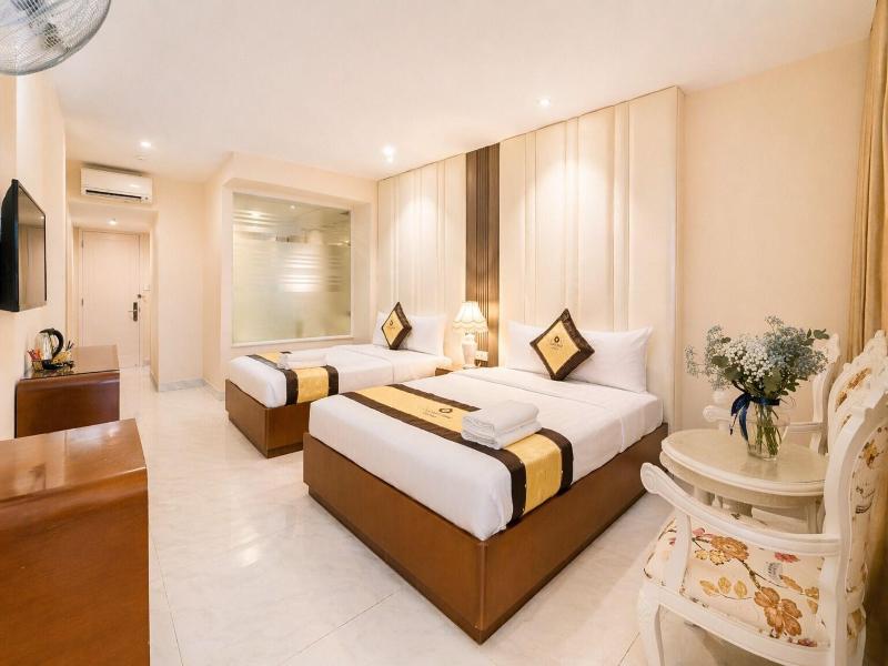 Golden Star Hotel - 60 Le Thanh Ton image