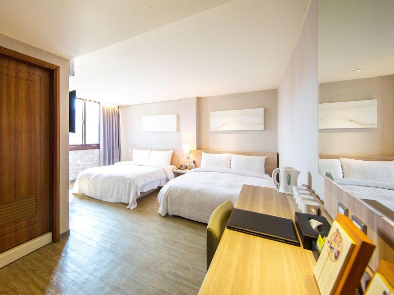Unique hotel - Smile 73 Hotel image