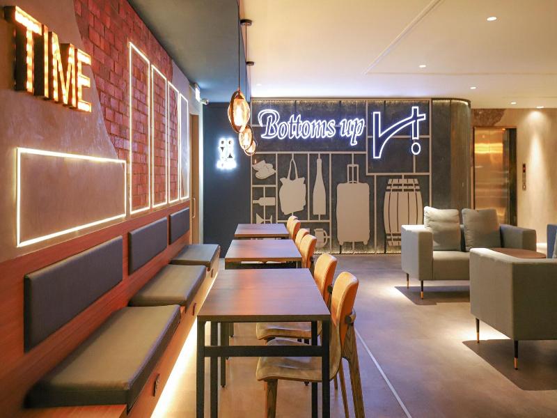 Wemeet Boutique Hotel Taichung image