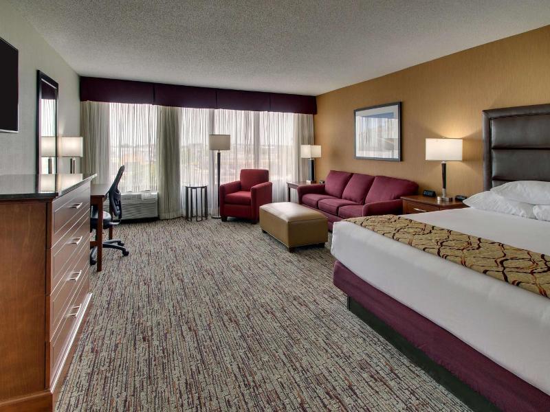 Drury Inn Suites Evansville East image