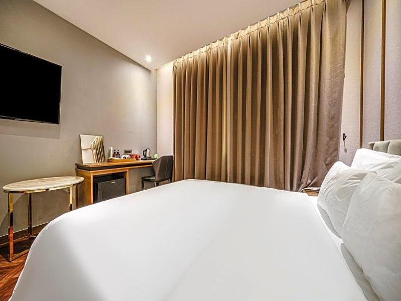 Brown Dot Hotel Business Busan Station image