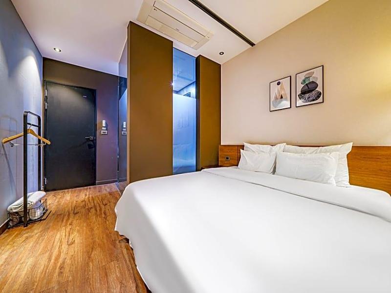 Brown Dot Hotel Business Busan Station image