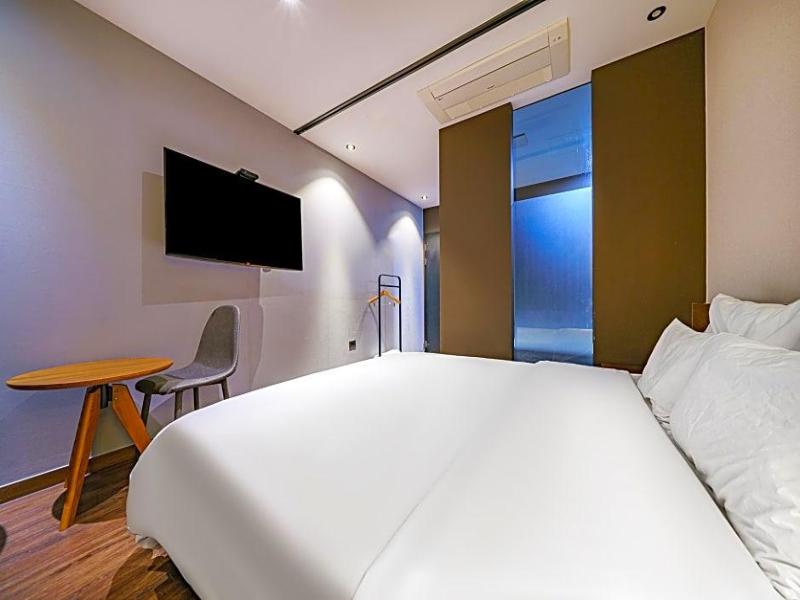 Brown Dot Hotel Business Busan Station image