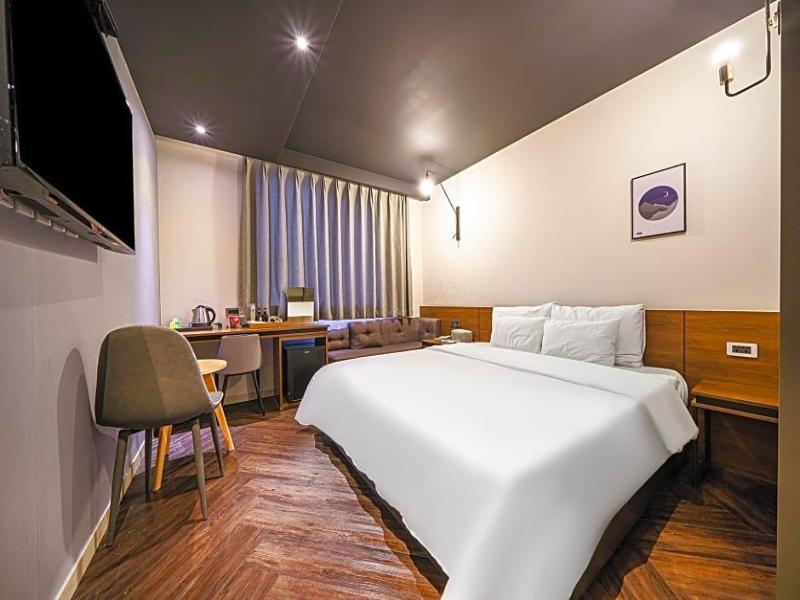 Brown Dot Hotel Business Busan Station image
