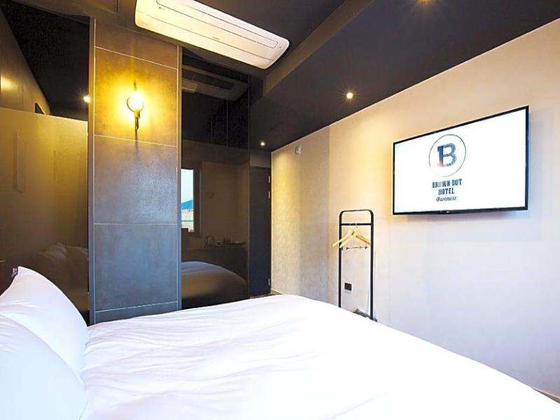 Brown Dot Hotel Business Busan Station image