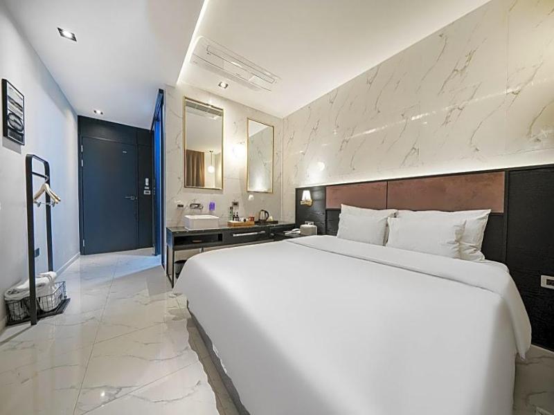 Brown Dot Hotel Business Busan Station image