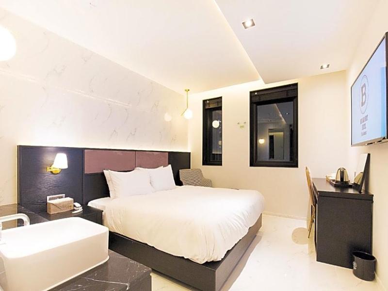 Brown Dot Hotel Business Busan Station image