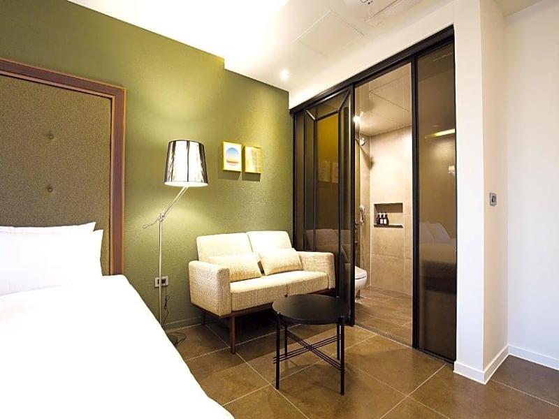 Brown Dot Hotel Business Busan Station image