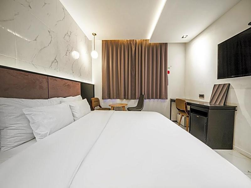 Brown Dot Hotel Business Busan Station image