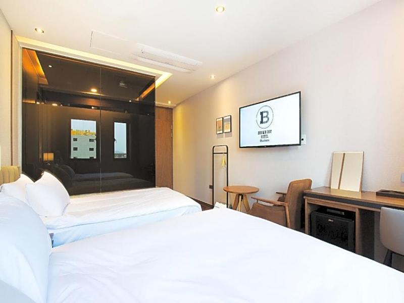 Brown Dot Hotel Business Busan Station image