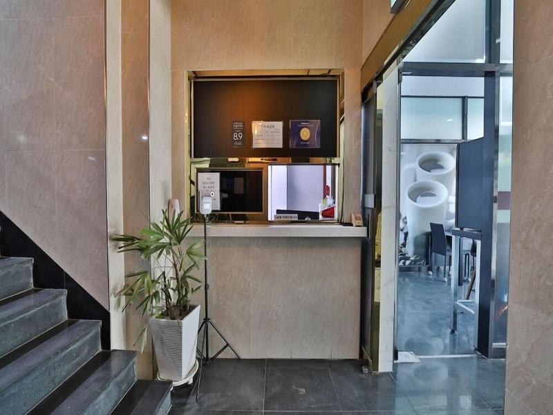 Hermes Hotel image
