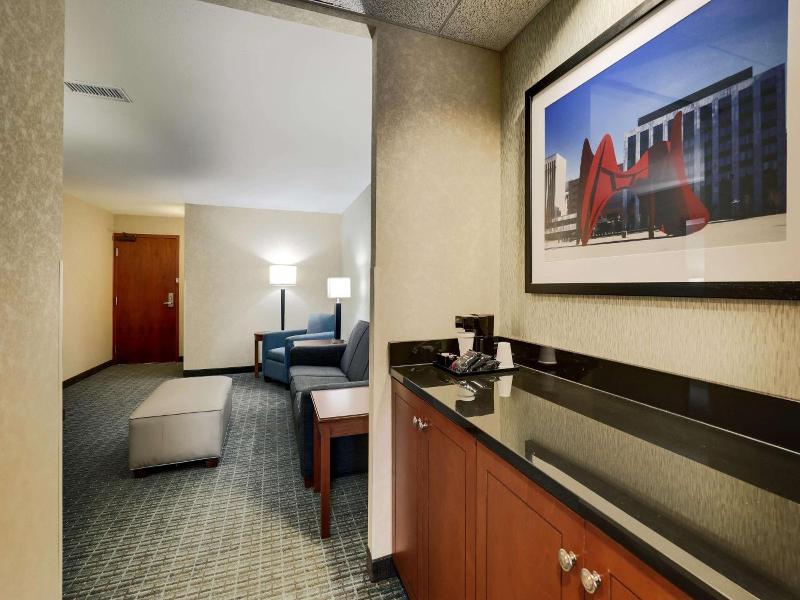 Drury Inn Suites Grand Rapids image