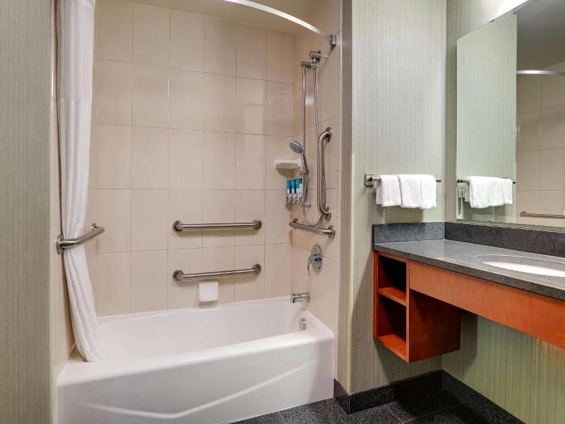 Drury Inn Suites Grand Rapids image