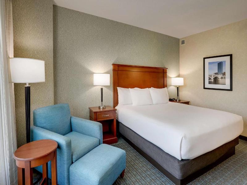 Drury Inn Suites Grand Rapids image