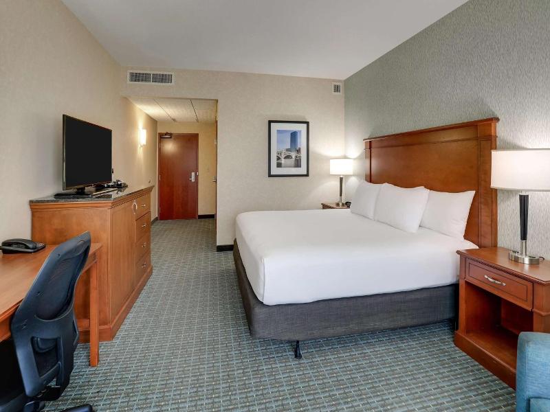 Drury Inn Suites Grand Rapids image
