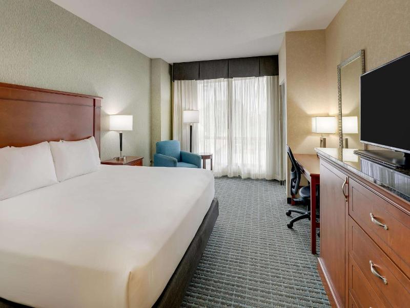 Drury Inn Suites Grand Rapids image