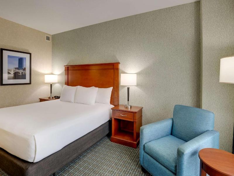 Drury Inn Suites Grand Rapids image