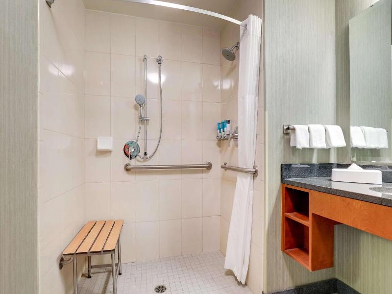 Drury Inn Suites Grand Rapids image