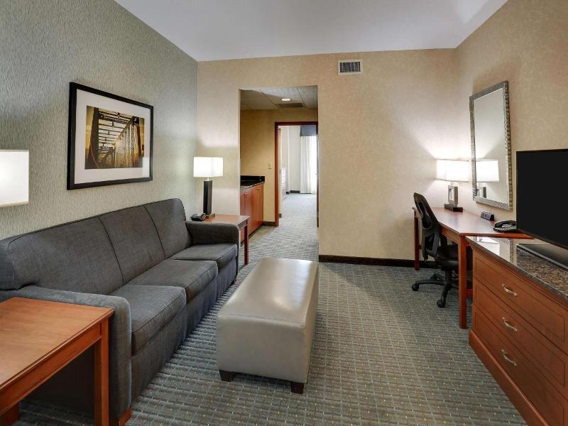 Drury Inn Suites Grand Rapids image