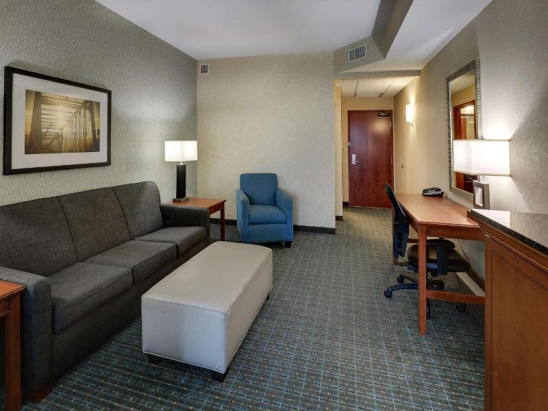 Drury Inn Suites Grand Rapids image