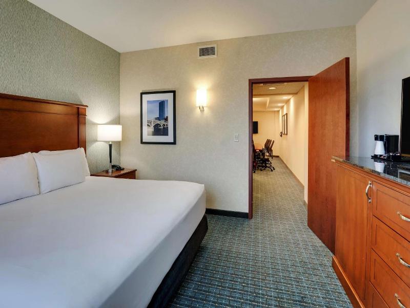 Drury Inn Suites Grand Rapids image