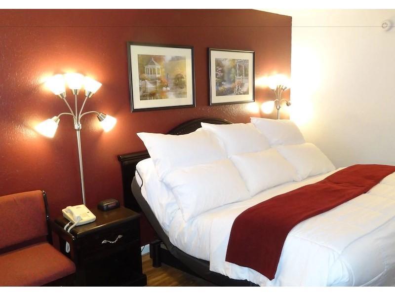 Baymont by Wyndham Petoskey image