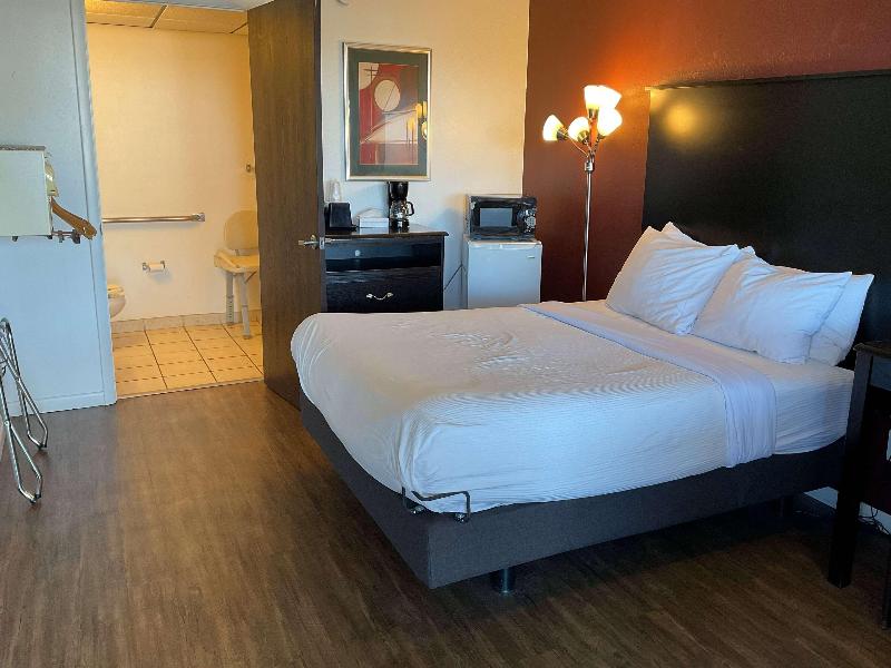 Baymont by Wyndham Petoskey image