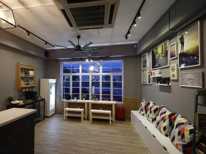 BEAT. Capsule Hostel @ Boat Quay image
