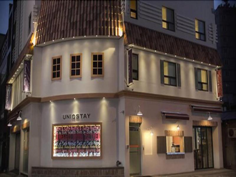 Uniqstay Bed & Breakfast image