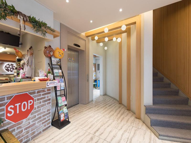 Uniqstay Bed & Breakfast image