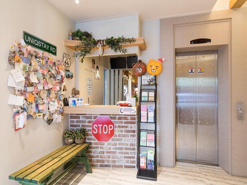 Uniqstay Bed & Breakfast image