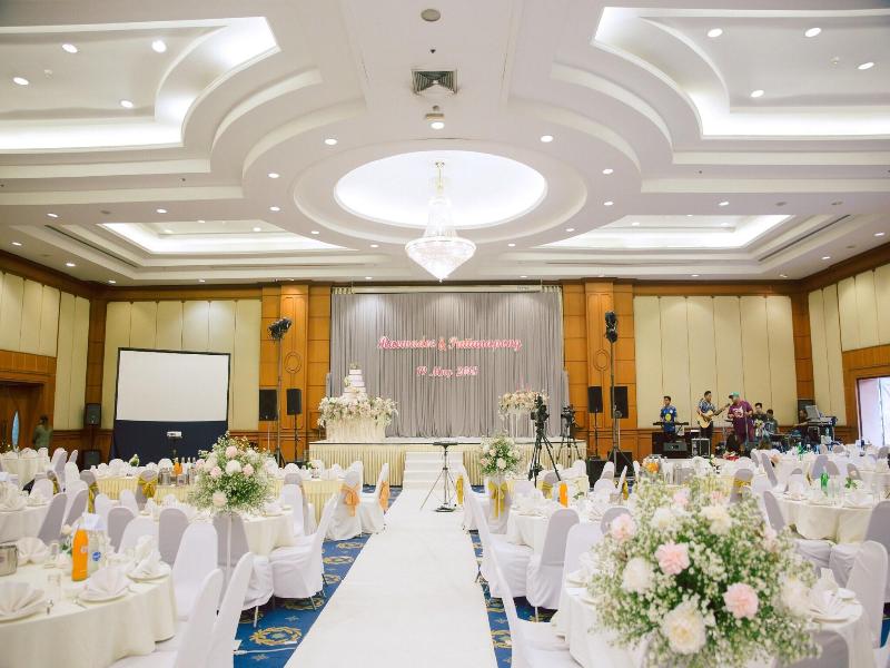 Grand Park Hotel