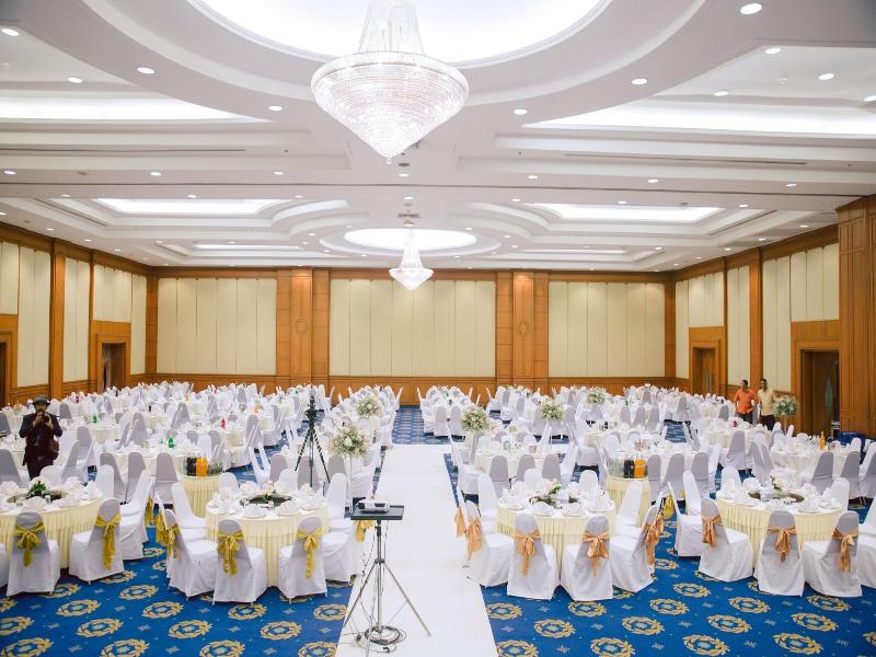 Grand Park Hotel