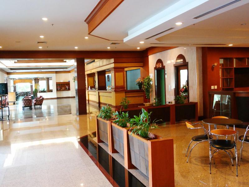 Grand Park Hotel