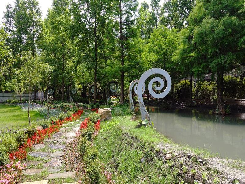 Tai-Yi Red Maple Resort image