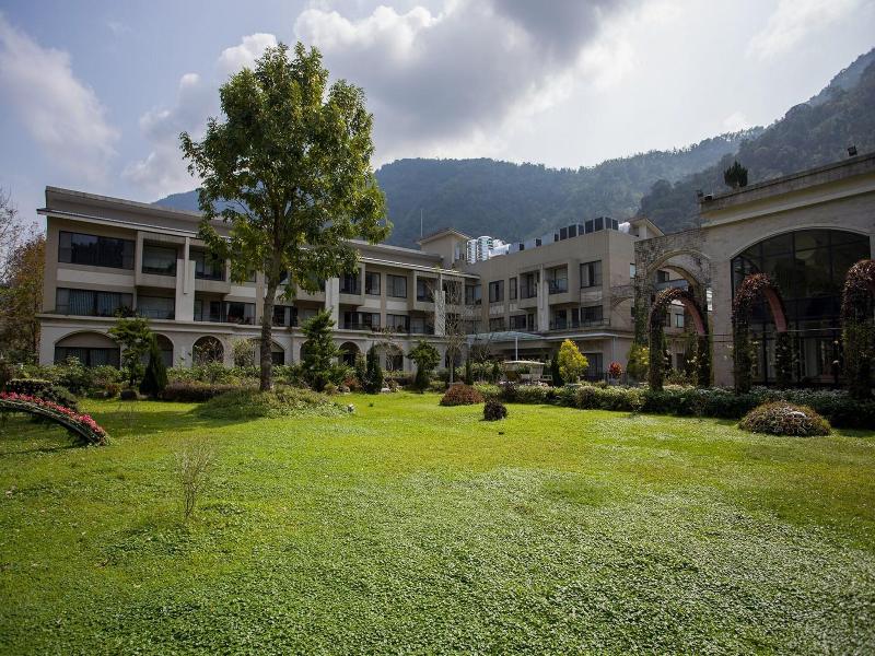 Tai-Yi Red Maple Resort image