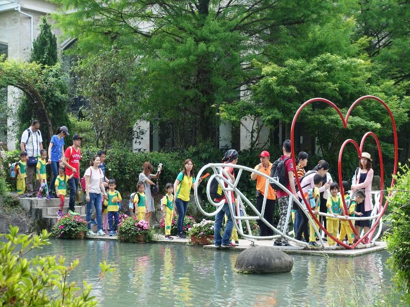 Tai-Yi Red Maple Resort image
