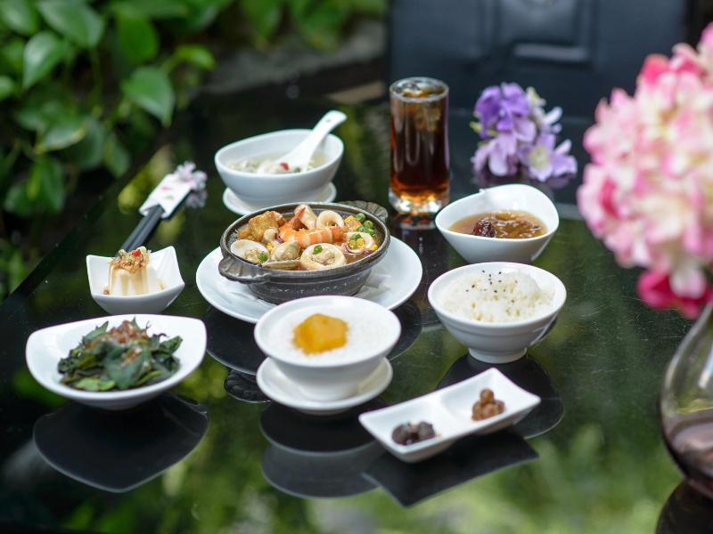 Chiayi King Hotel image