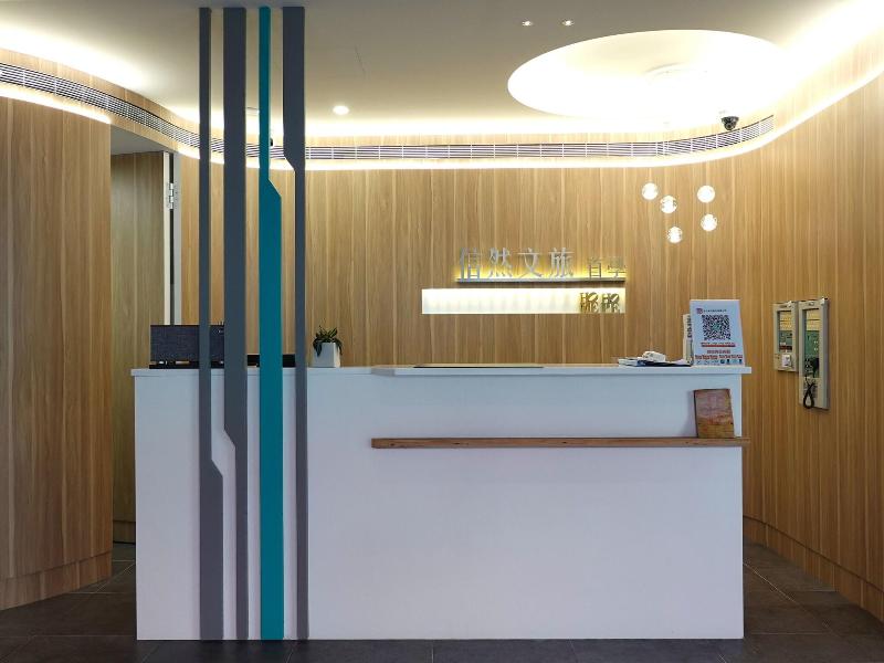 Tainan First Hotel image