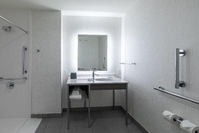 Holiday Inn Greenville - Woodruff Road By IHG