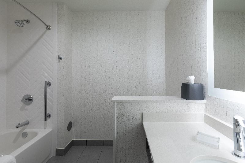 Holiday Inn Greenville - Woodruff Road By IHG
