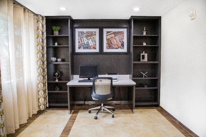 Candlewood Suites GRAND PRAIRIE - ARLINGTON - Image 1